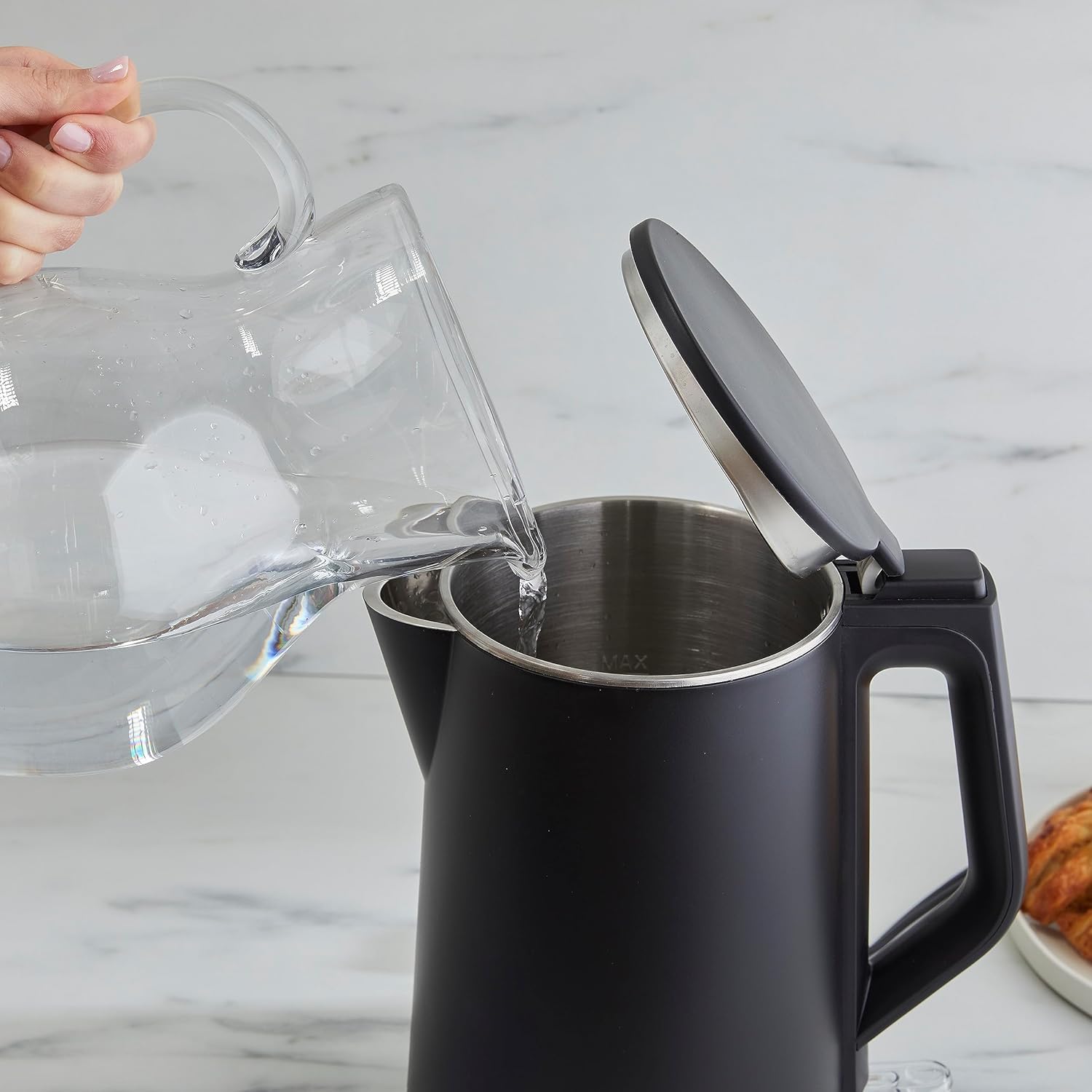 West Bend 1 5 L Black Electric Kettle KTWB2LBK13 ChefSupplies ca west-bend-1-5-l-black-electric-kettle-ktwb2lbk13-chefsupplies-ca