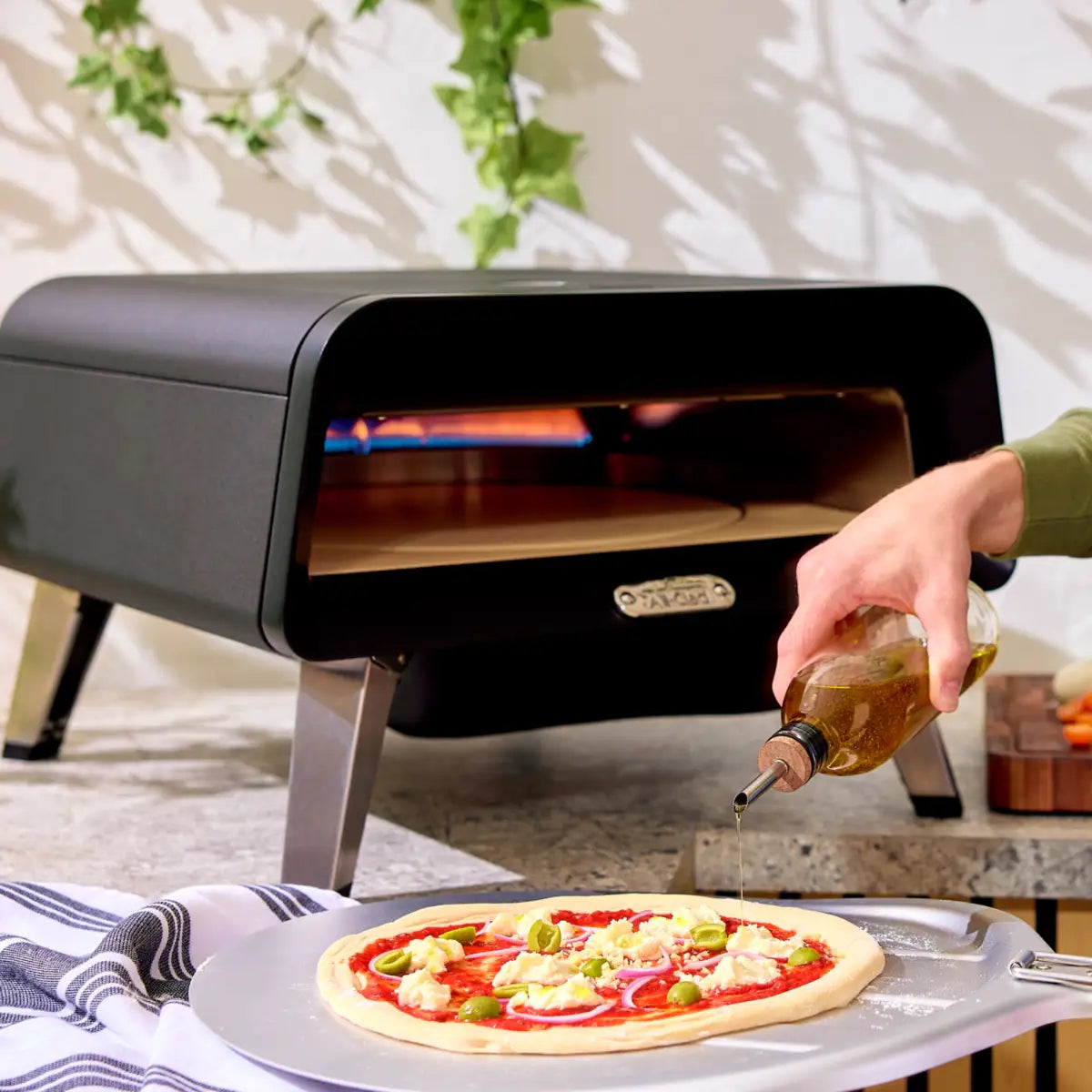 All-Clad - 16" Outdoor Rotating Stone Gas Pizza Oven - JM420