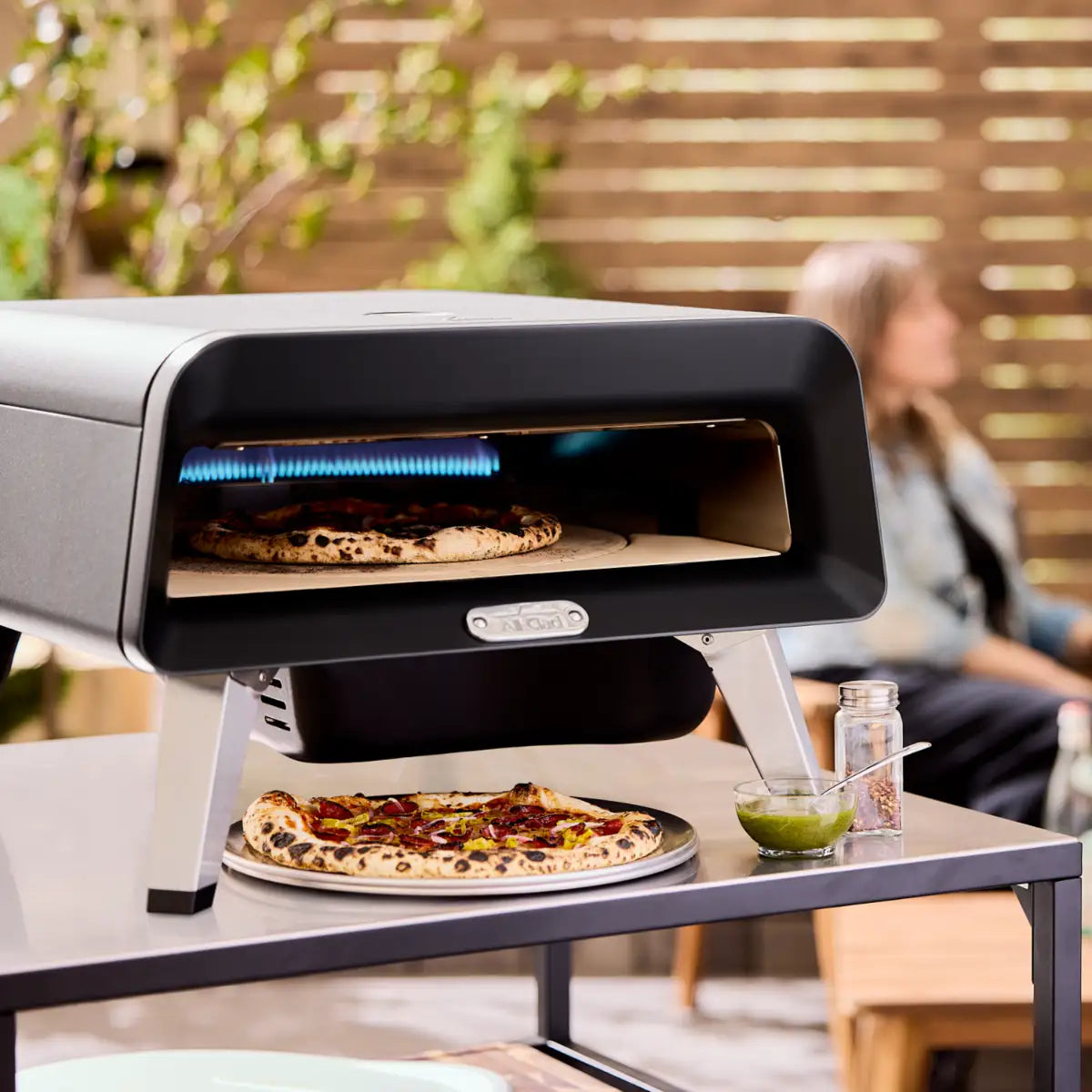 All-Clad - 16" Outdoor Rotating Stone Gas Pizza Oven - JM420