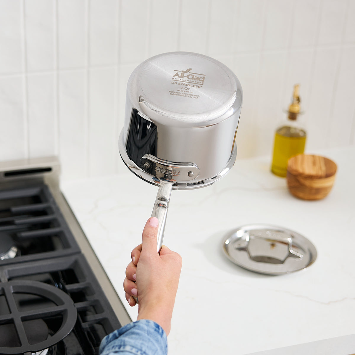 All-Clad - 2 QT D5 Polished 5-ply Bonded Saucepan with Lid - SD55202