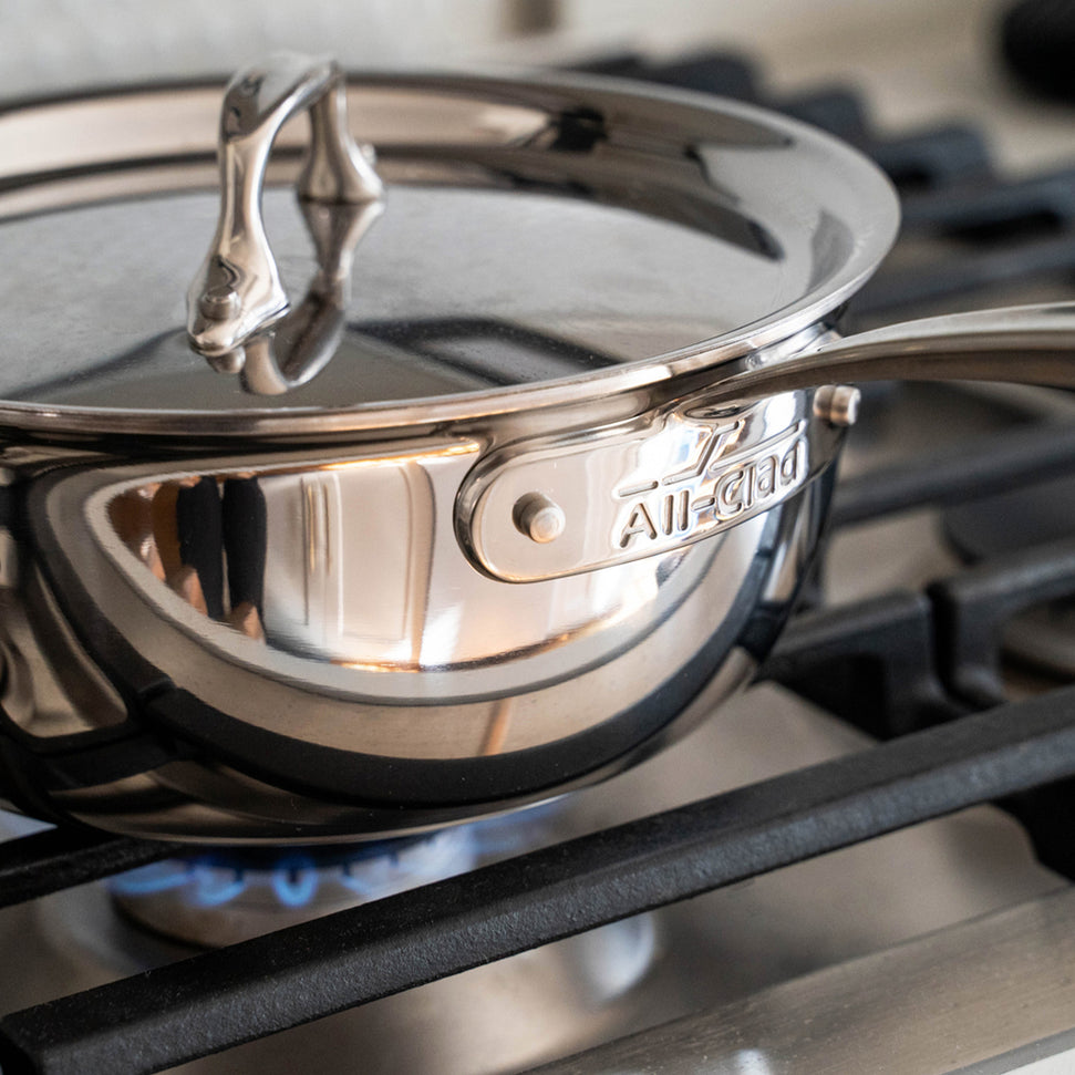 All-Clad - 2.5 QT G5 Graphite Core Saucier with Lid - GR215