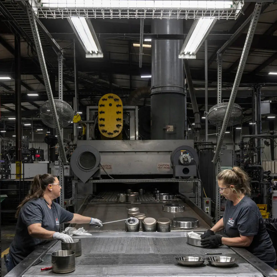 All-Clad - D3 Pro Stainless 2 Qt 3-ply Bonded Saucier with Lid - 4212R