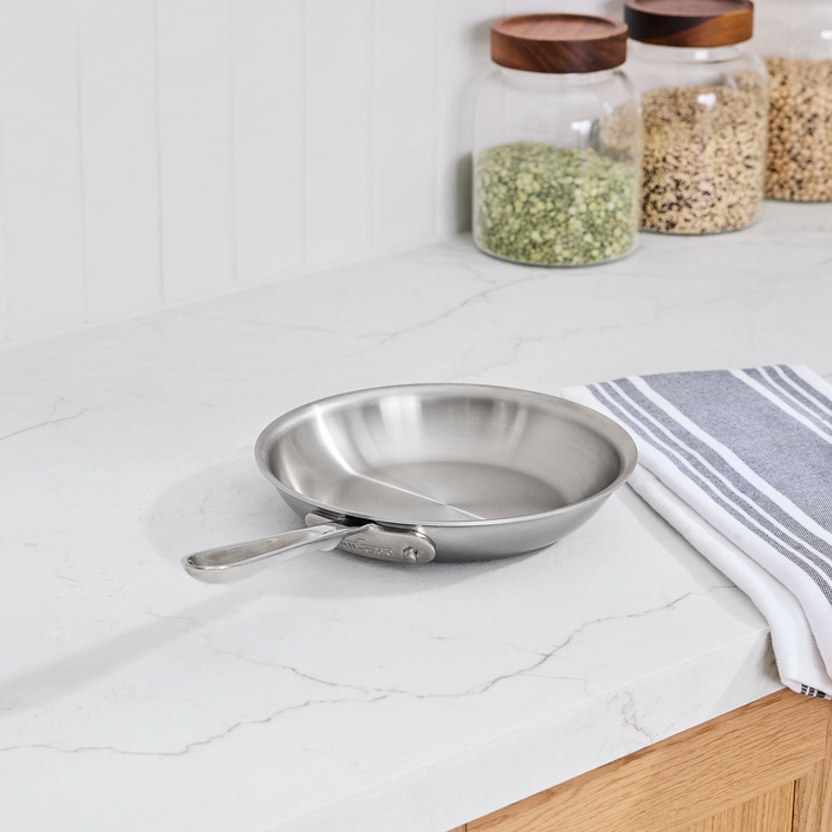 All-Clad - D5 Stainless Brushed 5-ply Bonded 10" Brushed Fry Pan - BD55110