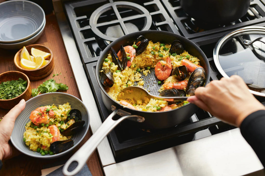 Anolon - X SearTech 3.5-Qt Super Dark Gray Aluminum Nonstick Saute Pan with Lid - 14385