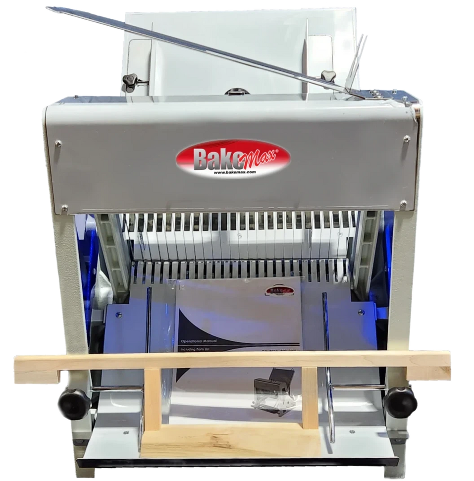 Bakemax - 0.5″ Slice Thickness 29 Blades Countertop Gravity Feed Soft Crusted Bread Slicer - BMGF001-2