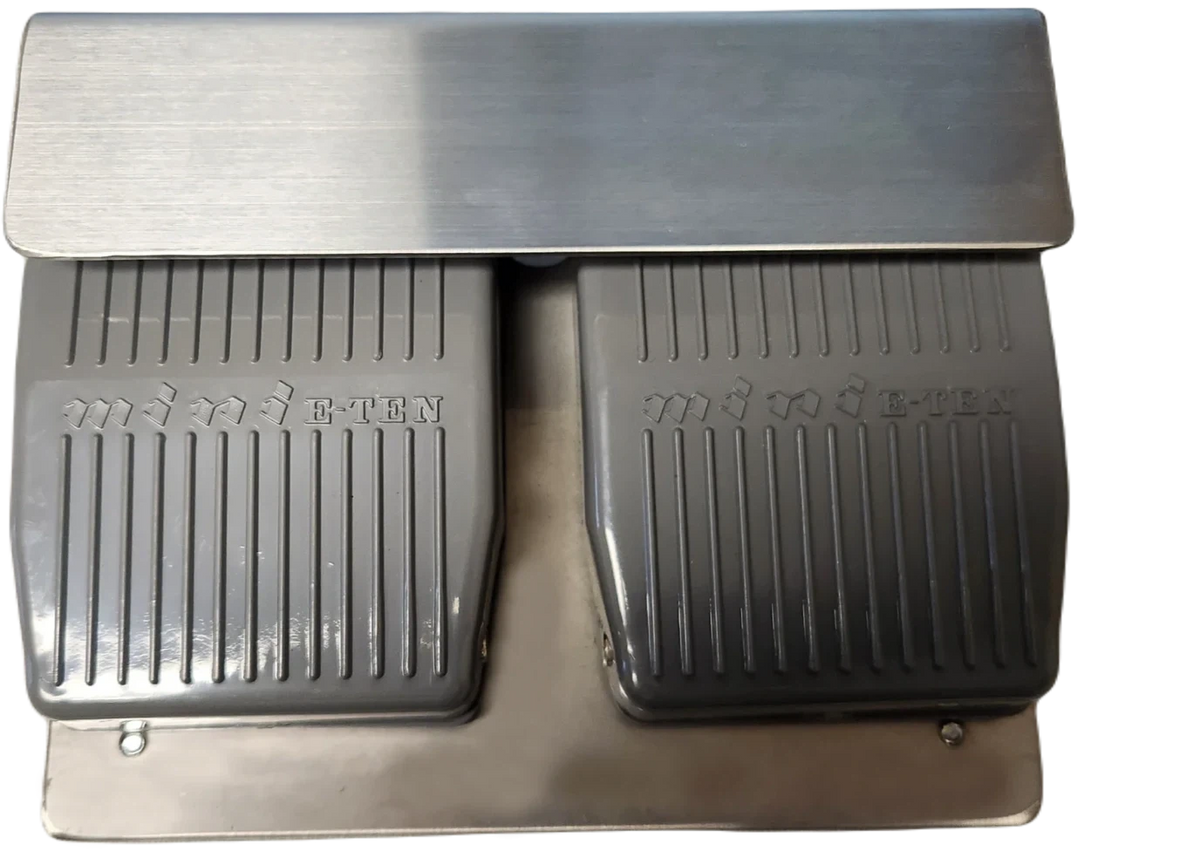Bakemax - 17" Wide Heavy Duty Floor Model Reversible Dough Sheeter - BMFRS01