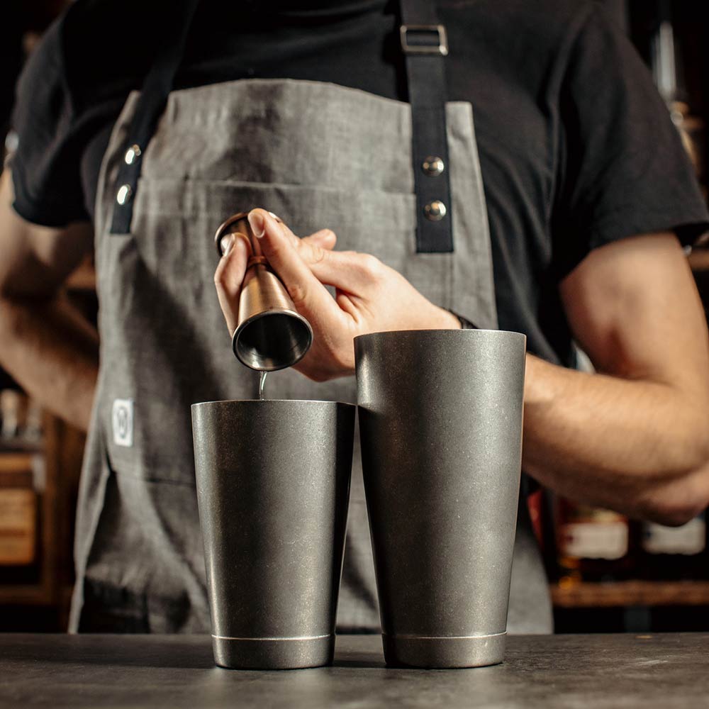Barfly - 28 Oz & 18 Oz Stainless Steel Vintage Black 2-Piece Boston Cocktail Shaker - M37009VBK