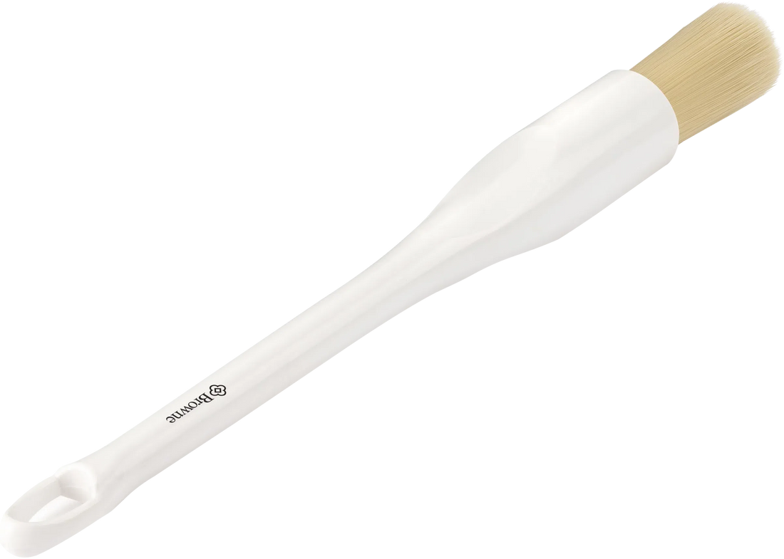 Browne - 1" Wooden Handle Round Pastry Brush with Boar Hair - 61300-1