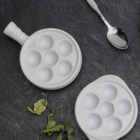 Browne - White Snail Plate with Ribbed Handle - 744042