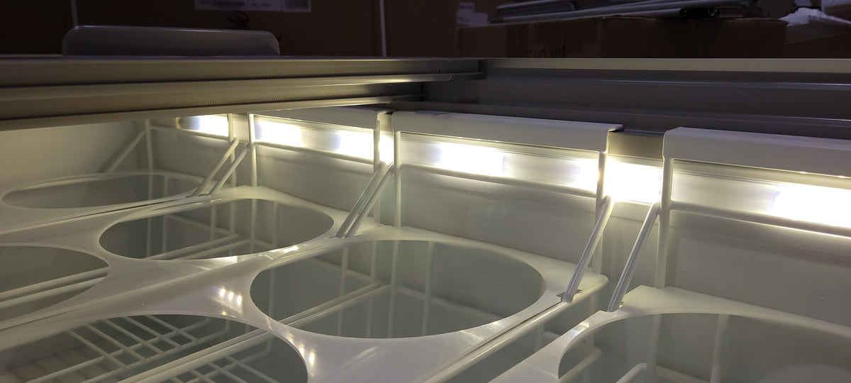 Celcold - 52" Sliding Glass Ice Cream Cabinet/Freezer with Food Guard & Baskets/Cover - CF52ESG-LED