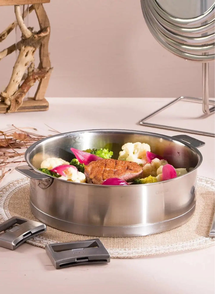 Cristel - 4.5 QT Stainless Steel Saute Pan with Lid - S26QLKSA