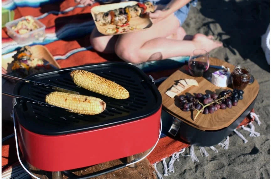 Cuisinart - 16.25" x 13" x 10.75" Venture Portable Gas Grill - CGG-750-C