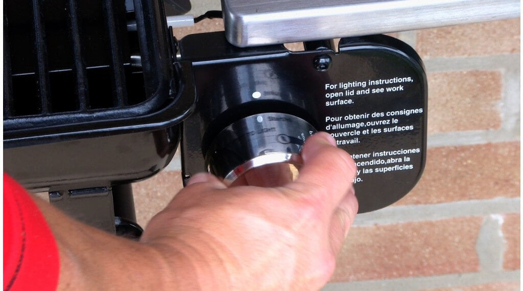 Cuisinart - Stainless Steel All Foods Roll Away Gas Grill - CGG-240-C