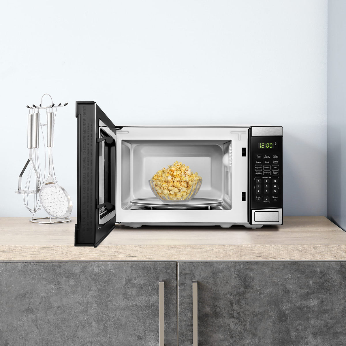Danby - 0.7 cu.ft. Black & Stainless Steel Countertop Microwave - DBMW0722BBS