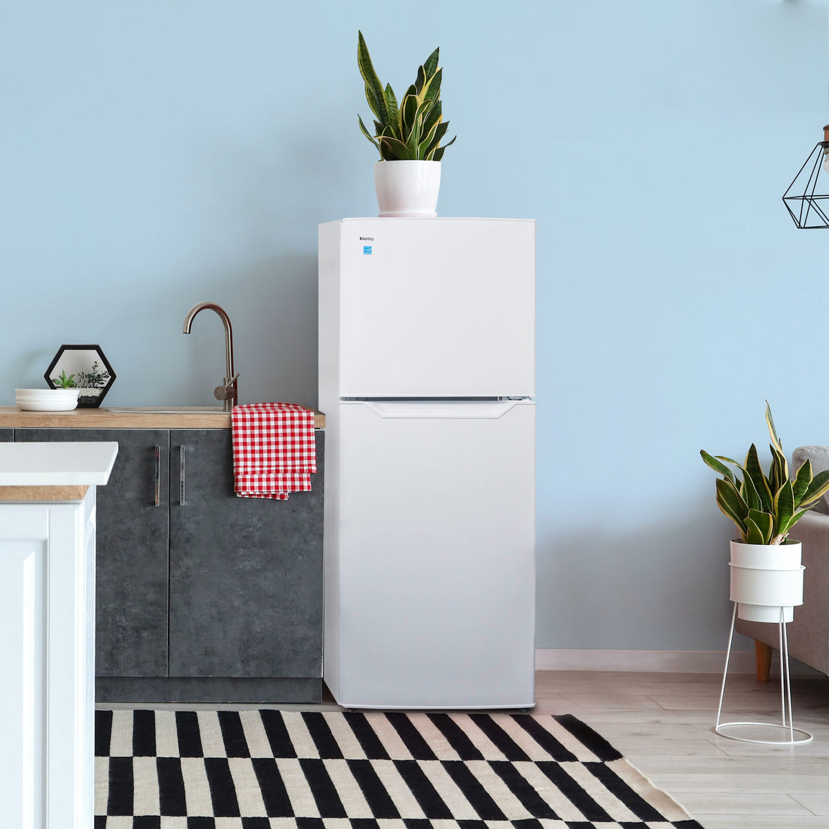 Danby - 11 cu.ft. Apartment Size Top Mount Right Hinged Fridge In White - DFF116B2WDBR