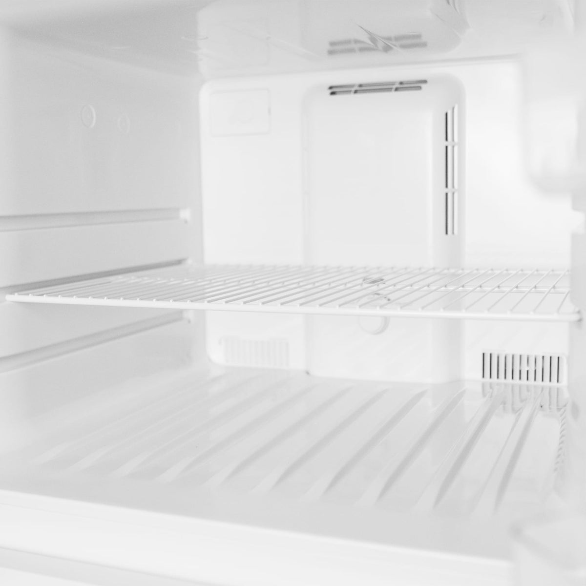 Danby - 18 cu.ft. Top Mount Refrigerator in Stainless Steel - DFF176B1SLDB