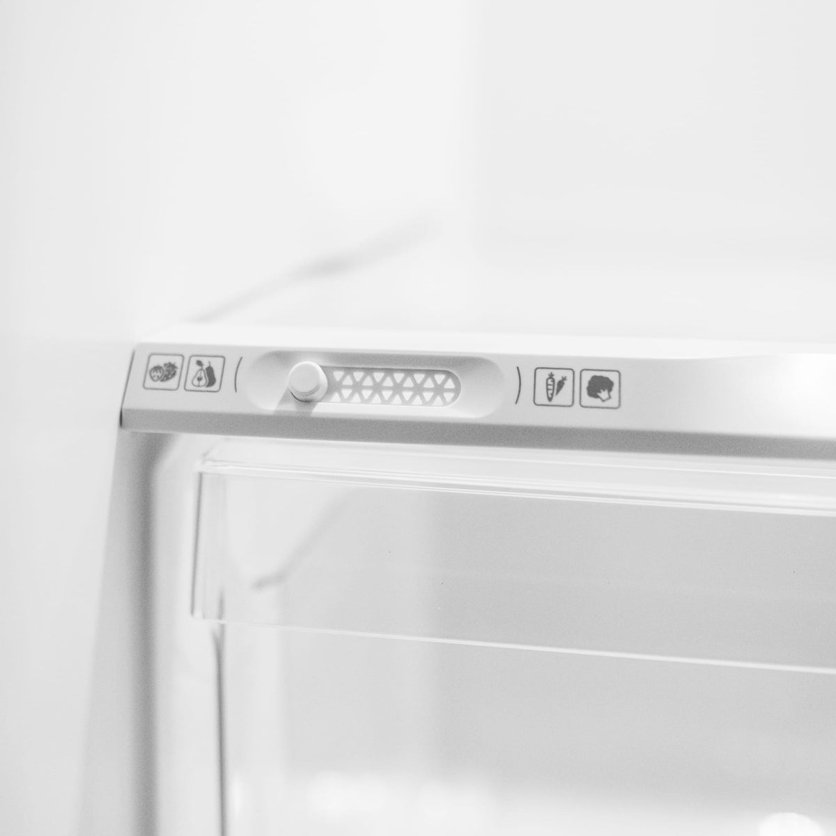 Danby - 18 cu.ft. Top Mount Refrigerator in Stainless Steel - DFF176B1SLDB