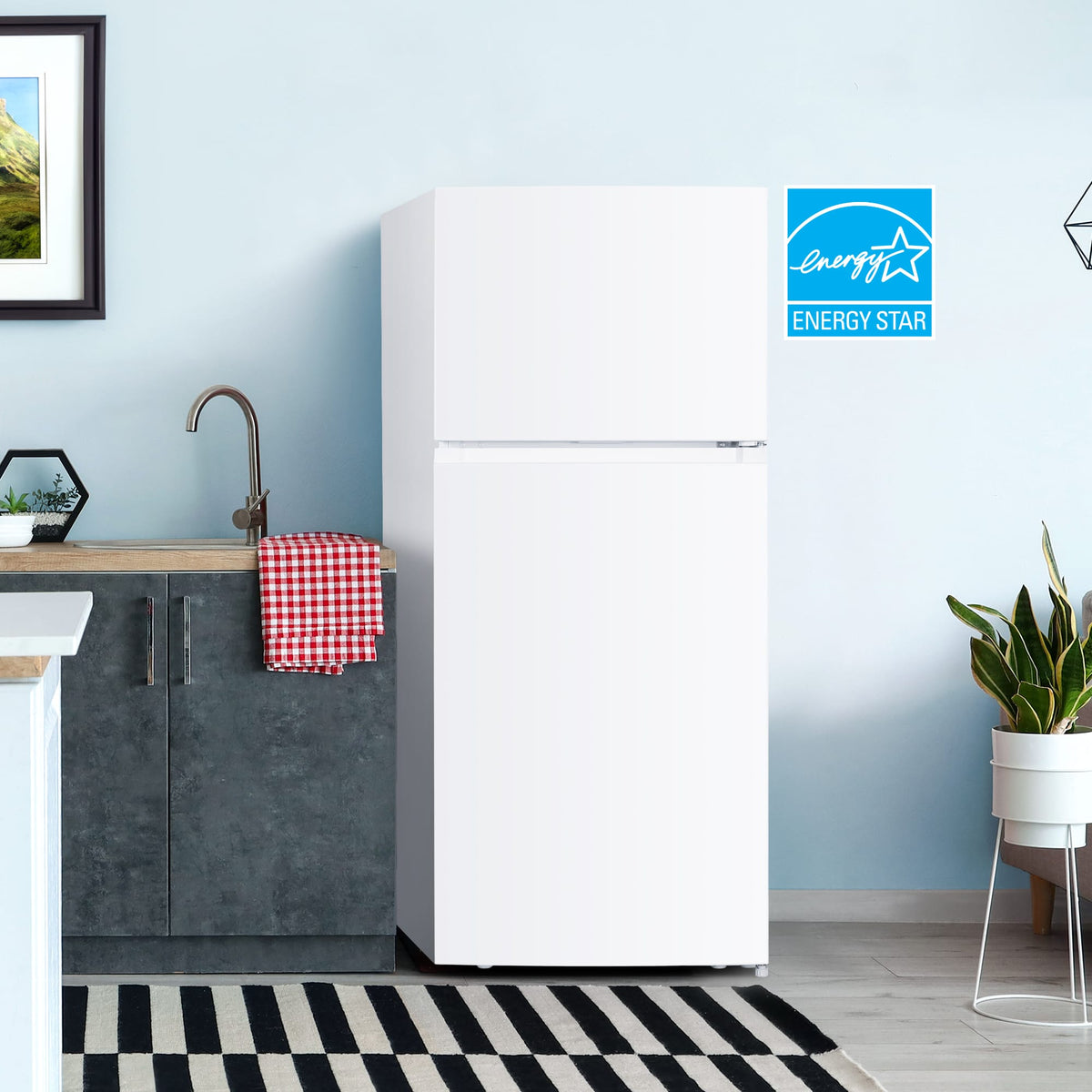 Danby - 18 cu.ft. Top Mount Refrigerator in White - DFF176B1WDB
