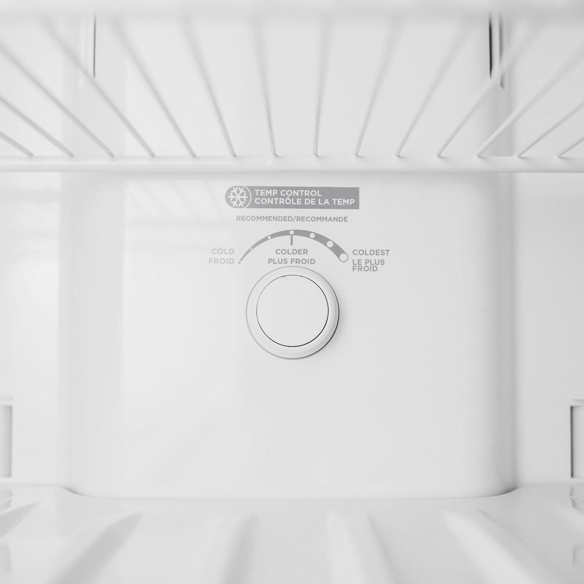 Danby - 18 cu.ft. Top Mount Refrigerator in White - DFF176B1WDB