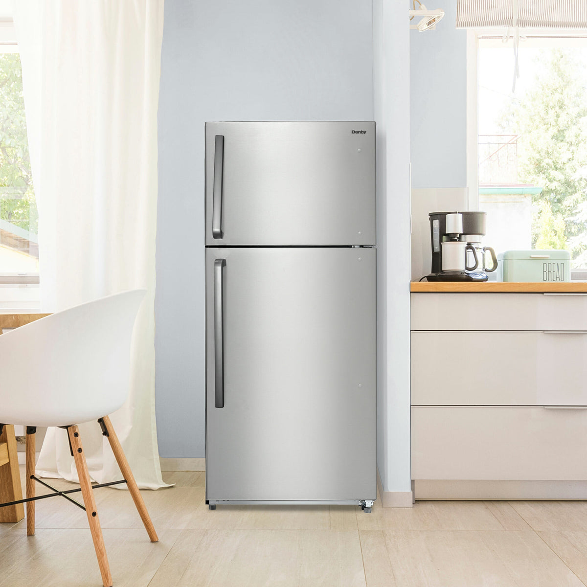 Danby - 18.1 cu.ft. Top Mount Apartment Size Fridge in Stainless Steel - DFF180E2SSDB