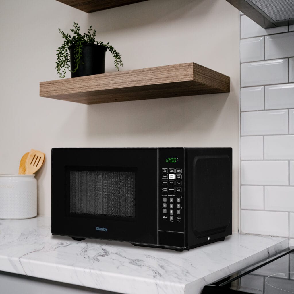 Danby - 1.1 cu.ft. Black Countertop Microwave - DBMW1121BBB