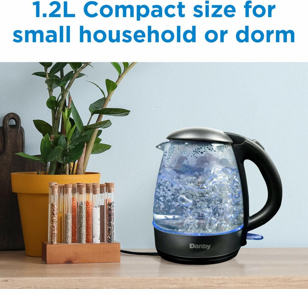 Danby - 1.2 L Black Anti-Slip Bottom Glass Kettle - DBKT12013BD11