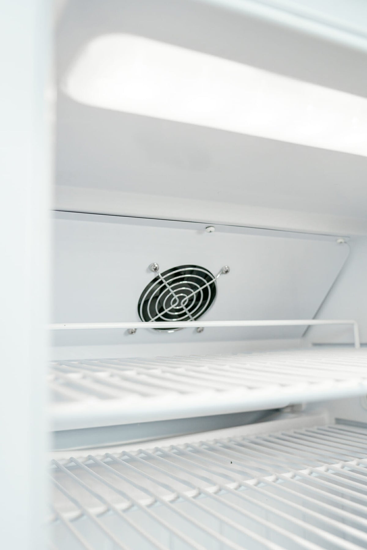 Danby - 1.6 cu.ft. White Medical Fridge with Digital Data Logger - DH016A1W-D