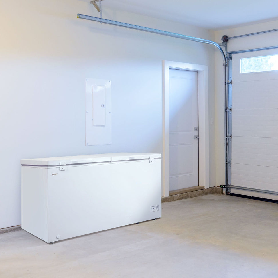 Danby - 21.2 cu. ft. Chest Freezer In White - DCFM210A1WDB