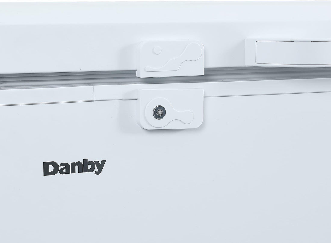 Danby - 21.2 cu. ft. Chest Freezer In White - DCFM210A1WDB