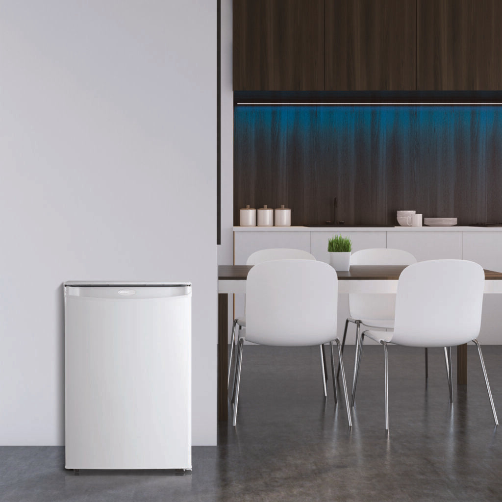 Danby - 2.6 cu.ft. White Compact Fridge - DAR026A1WDD