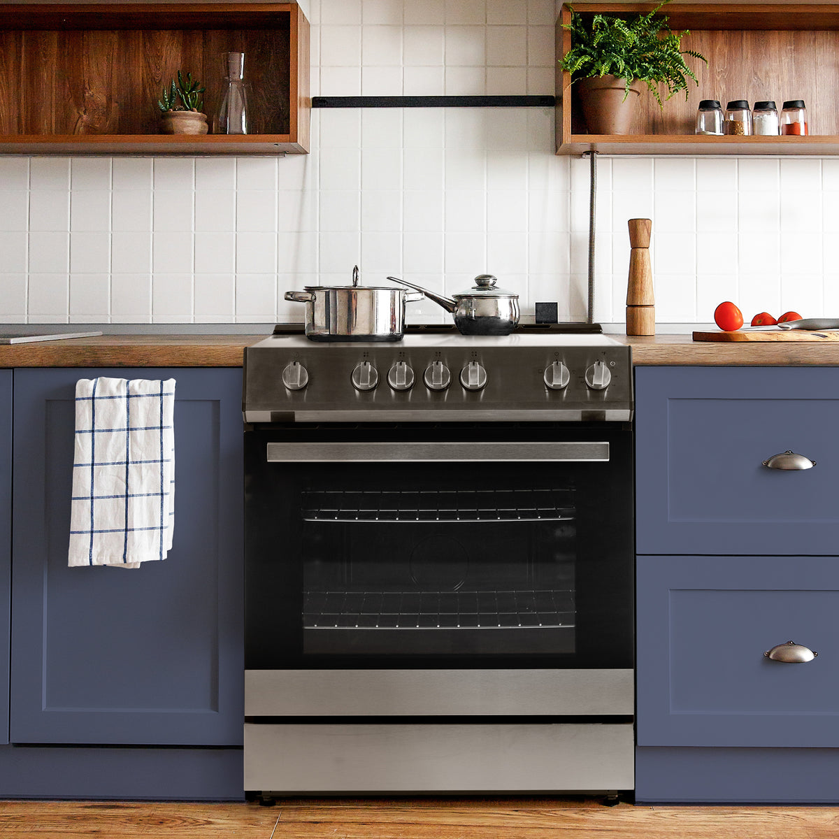 Danby - 30” Stainless Steel Slide in Smooth Top Electric Range with Knob Controls - DRRM300BSSC