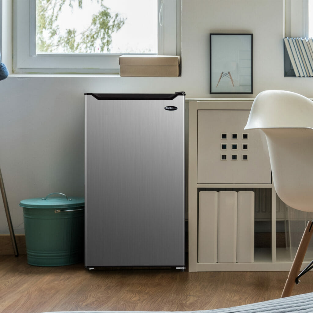 Danby - 3.2 cu. ft Stainless Steel Compact Fridge - DAR032B2SLM