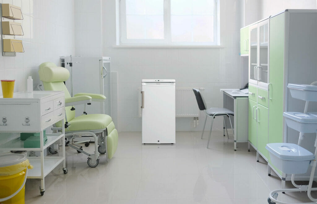 Danby - 3.2 cu.ft. White Medical Fridge with Digital Data Logger - DH032A1W-D