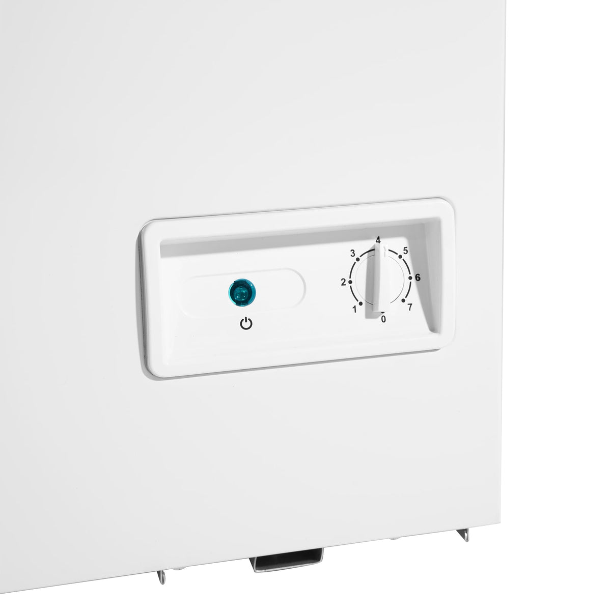 Danby - 3.5 cu. ft. Square Model Chest Freezer In White - DCF035A6WM
