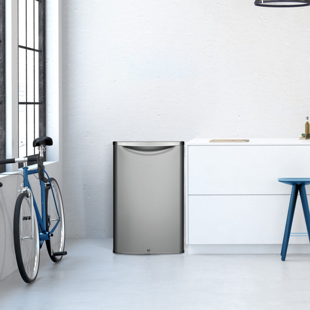 Danby - 4.4 cu.ft. Contemporary Classic Iridium Silver Compact Fridge - DAR044A6DDB
