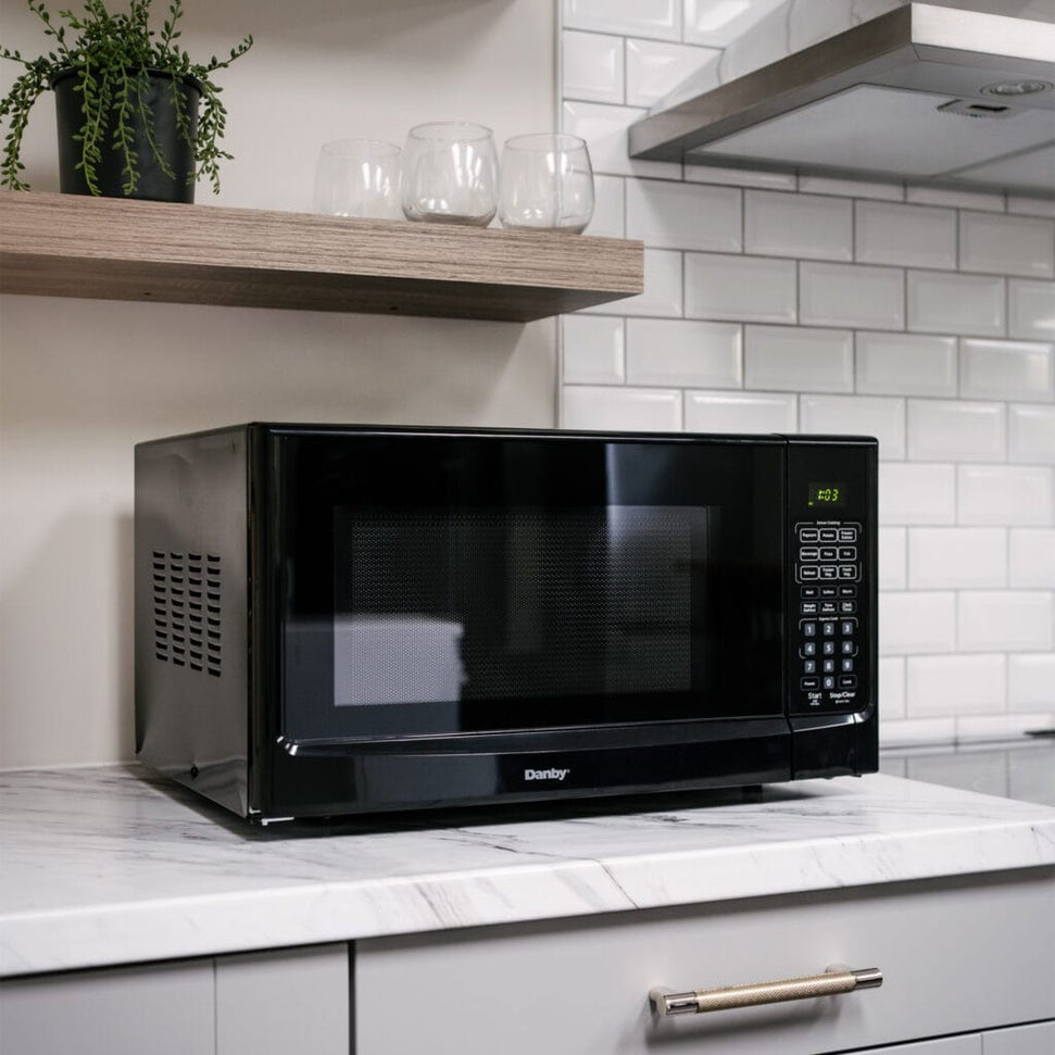 Danby - Designer 1.4 cu. ft. Sensor (Cooking) Black Microwave - DDMW01440BG1