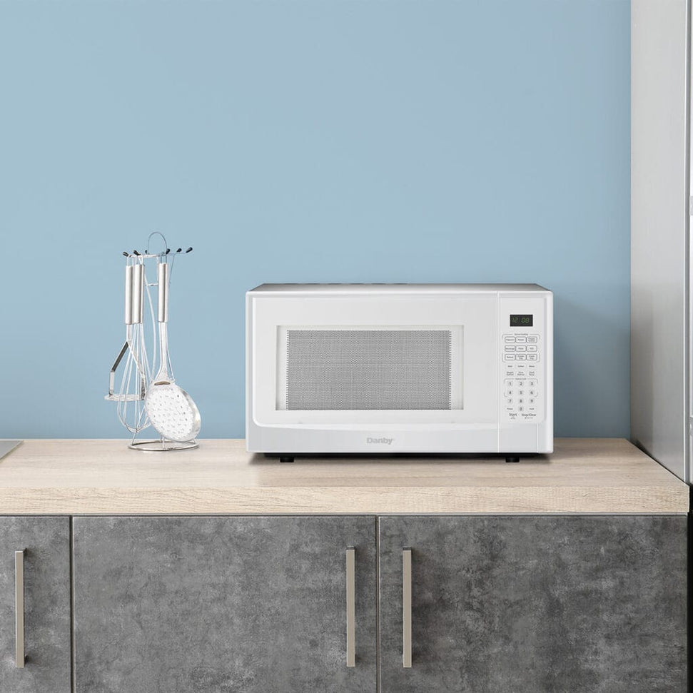 Danby - Designer 1.4 cu. ft. Sensor (Cooking) White Microwave - DDMW01440WG1