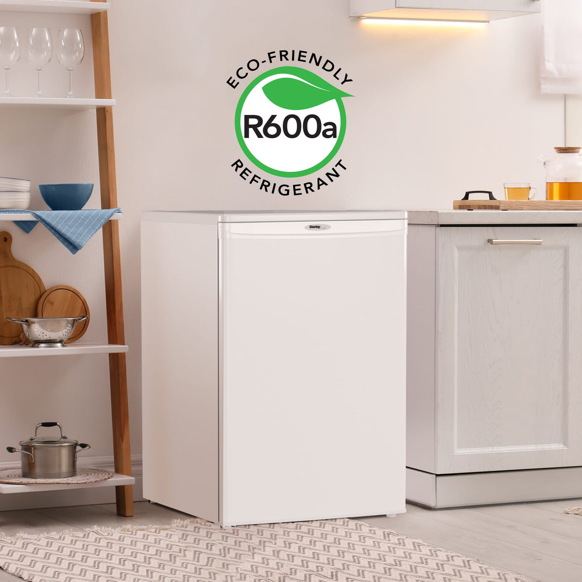 Danby - Designer 4.3 cu. ft. Upright Freezer In White - DUFM043A2WDD
