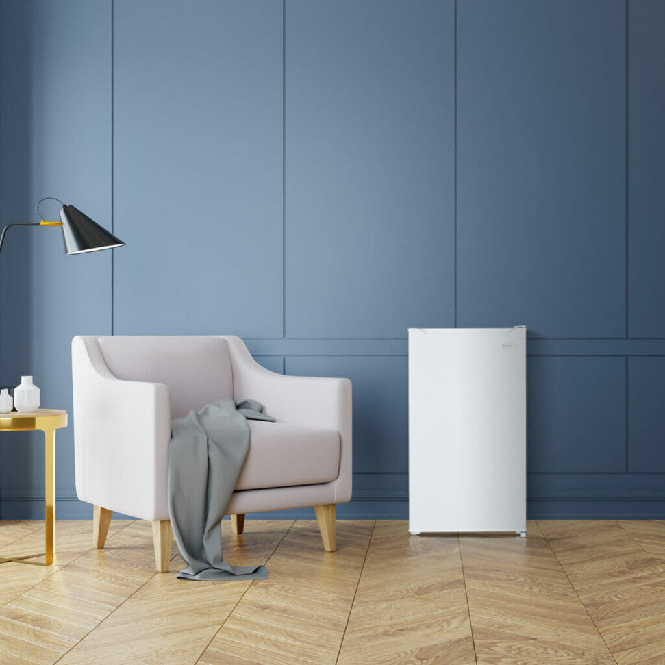 Danby - Diplomat 3.2 cu. ft. White Compact Refrigerator - DCR033B2WM