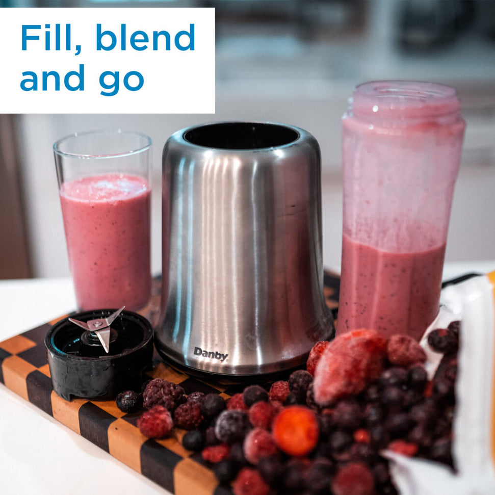 Danby - Stainless Steel & Black 600 ml Smoothie Blender - DBL25C1BSSDB