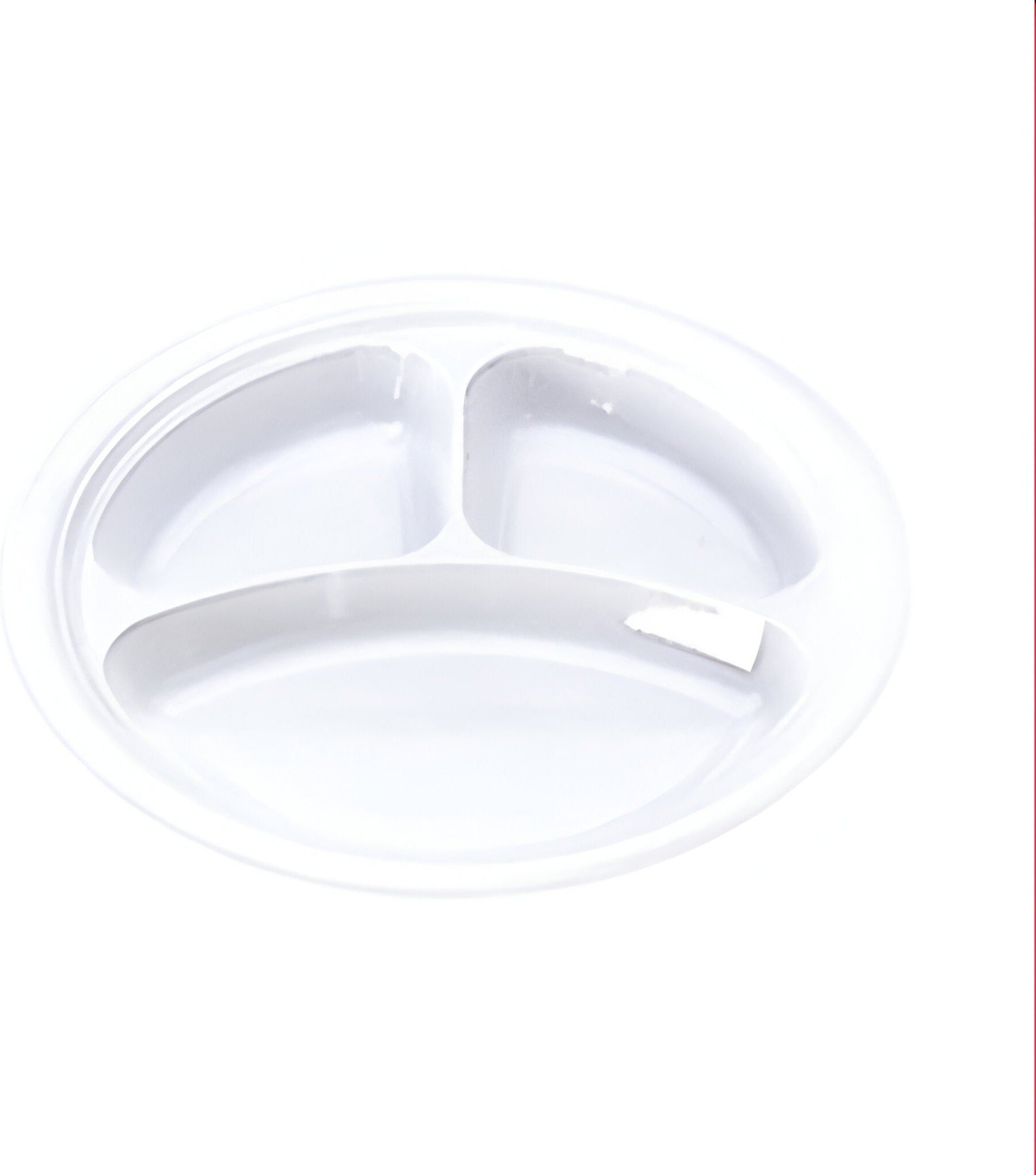 Darnel - 9" White 3 Compartment Plastic Plates, 500/cs - D592301DC1