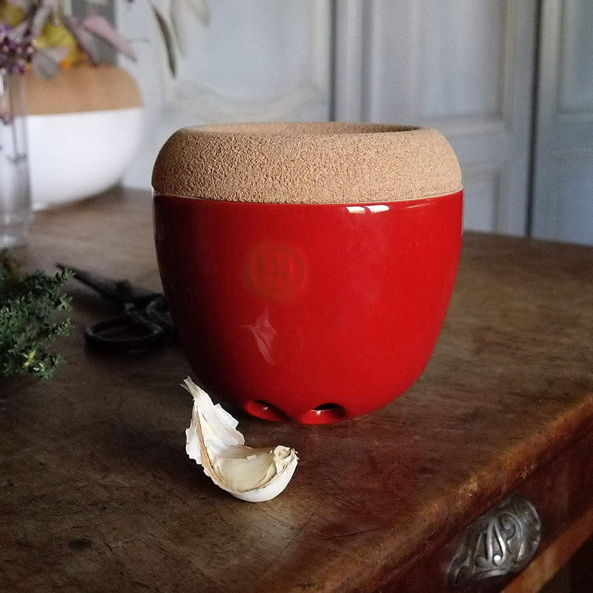 Emile Henry - 1 L Ceramic Burgundy Garlic Pot - 348763