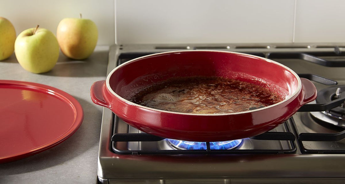 Emile Henry - 2.2 QT Ceramic Burgundy Tarte-Tatin Set - 343699