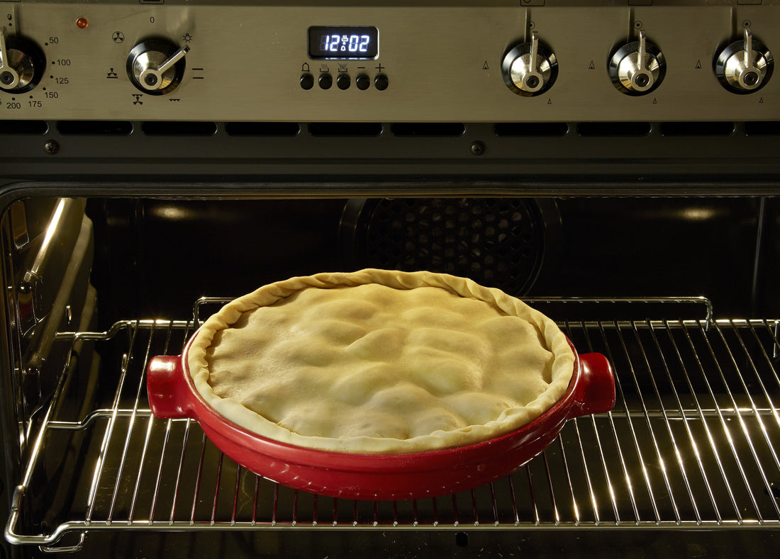 Emile Henry - 2.2 QT Ceramic Burgundy Tarte-Tatin Set - 343699