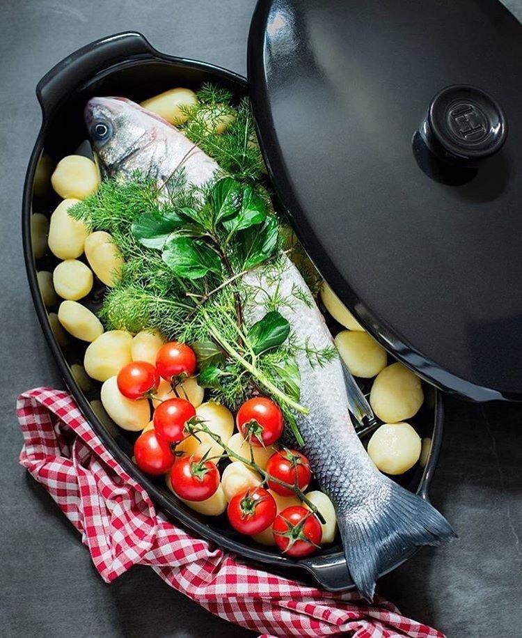 Emile Henry - 2.3 QT Ceramic Burgundy Papillotte/Fish Steamer - 348443