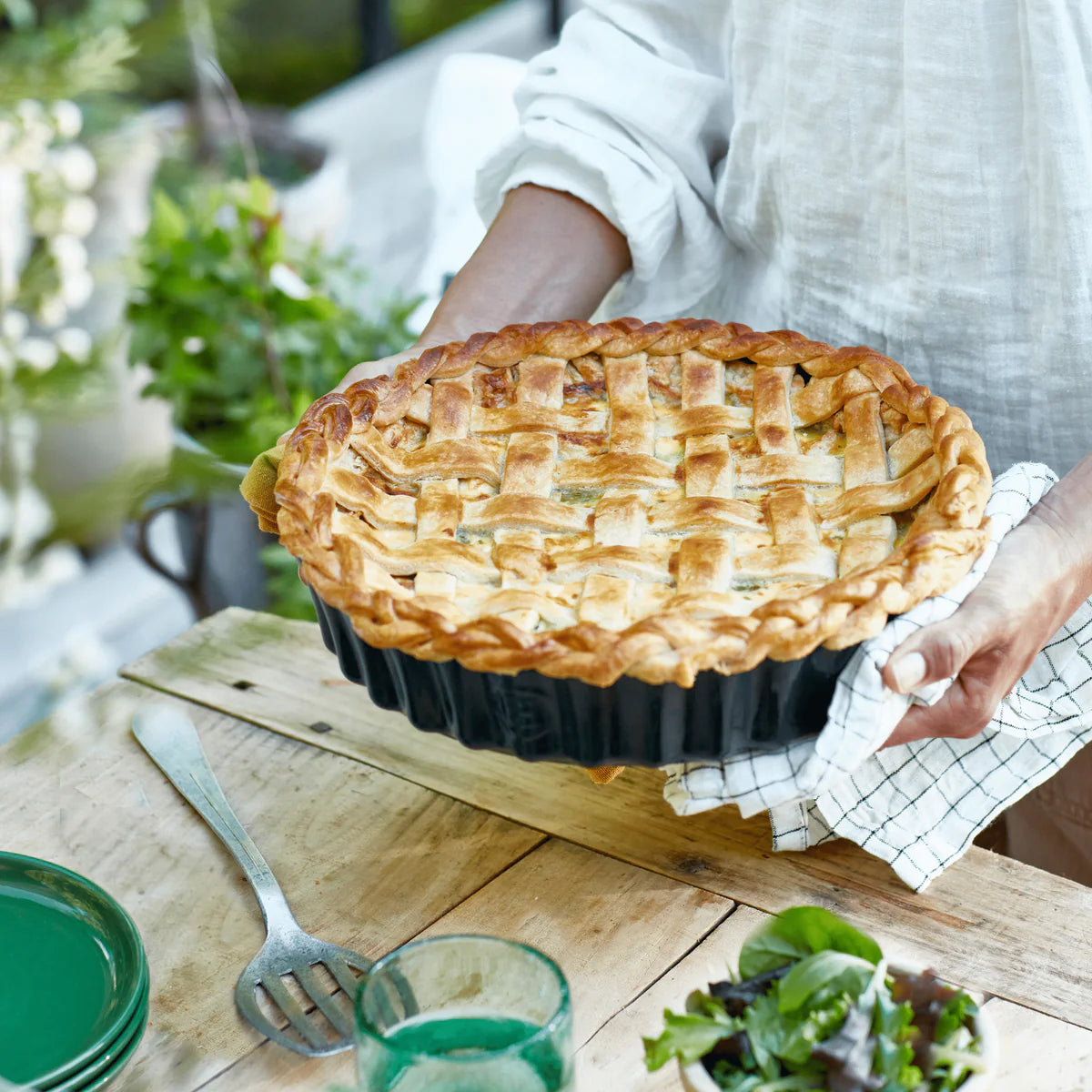 Emile Henry - 2.5 Qt Cedre Deep Flan - 91076028