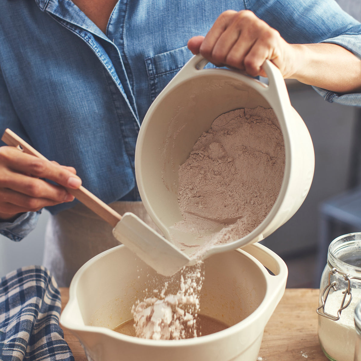 Emile Henry - 4.5 L Argile Ceramic Mixing Bowl - 91026564