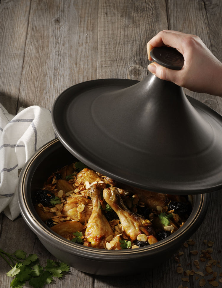 Emile Henry - FLAME 2 QT Ceramic Charcoal/FusainX Flame Tagine (2 L) - 795626