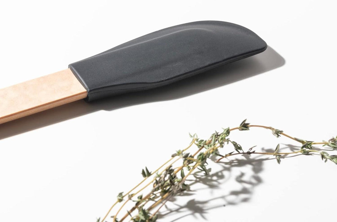 Epicurean - 12.5" Silicone Series Utensils, Small Spatula, Natural + Black with 1/4" Profile - 023-108010320