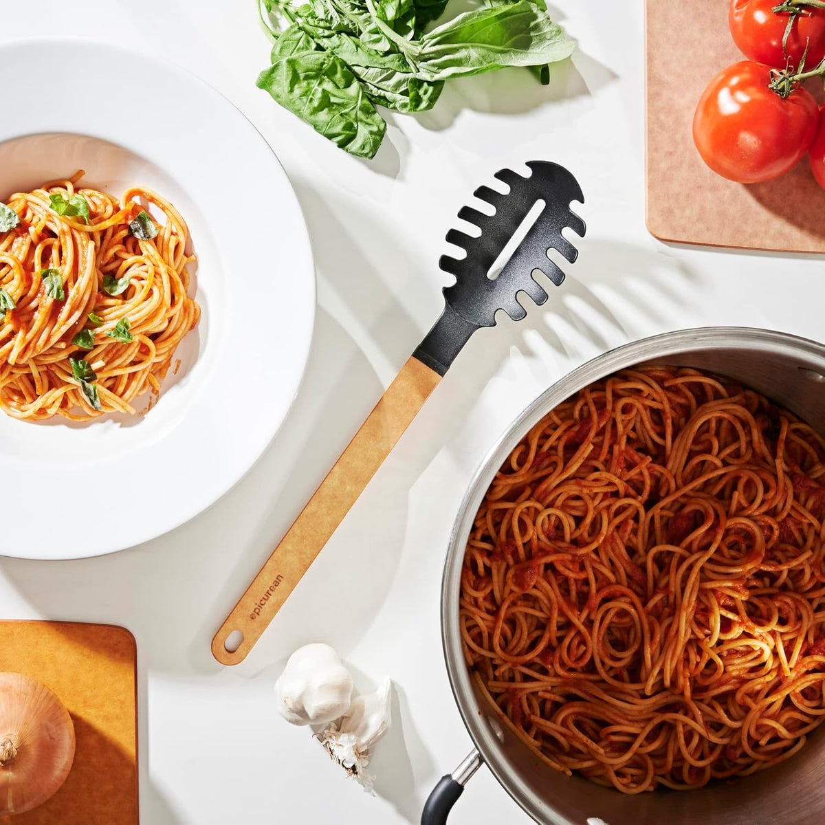 Epicurean - 13.5" Gourmet Series Utensils, Pasta Server, Natural + Black with 1/4" Profile - 016-005010320